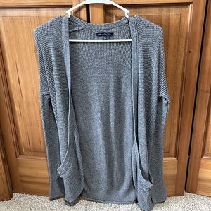 American Eagle Women’s grey cardigan